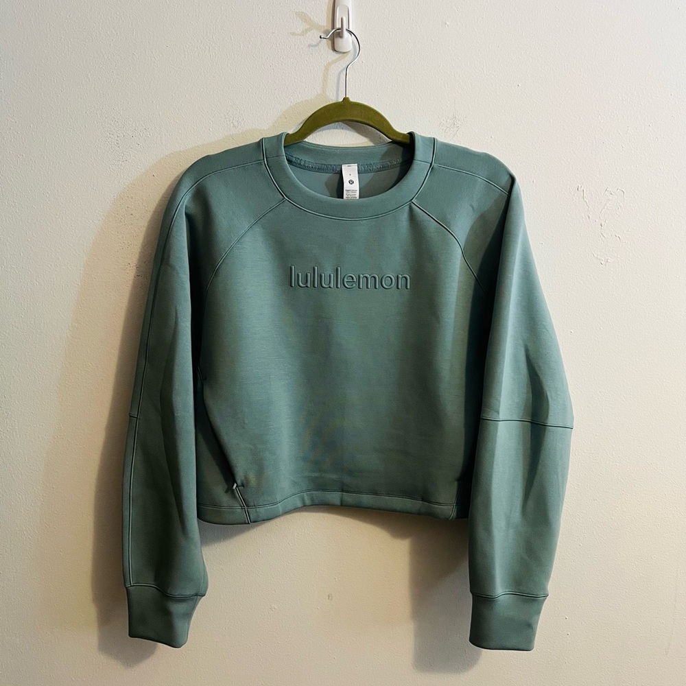 Lululemon Smooth Spacer Cropped Pullover in Green